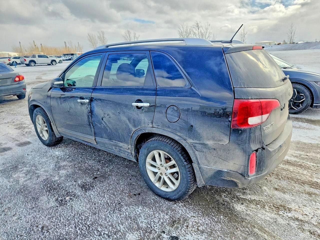 2014 KIA SORENTO LX photo 4