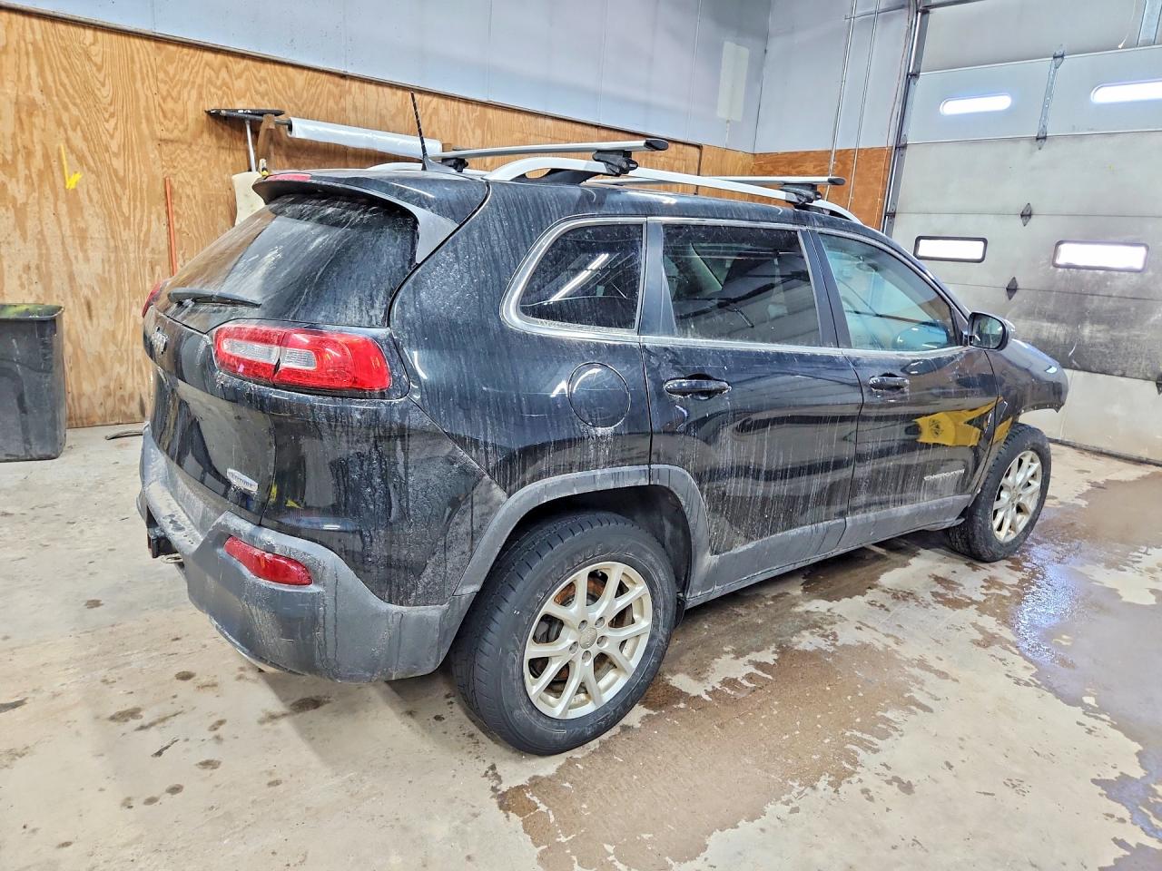 2016 JEEP CHEROKEE LATITUDE photo 5