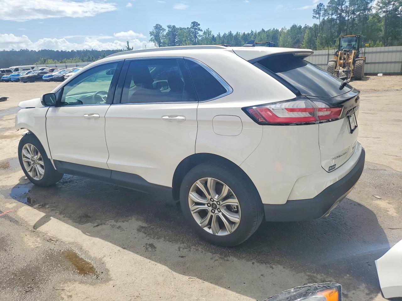 2024 FORD EDGE TITANIUM photo 2