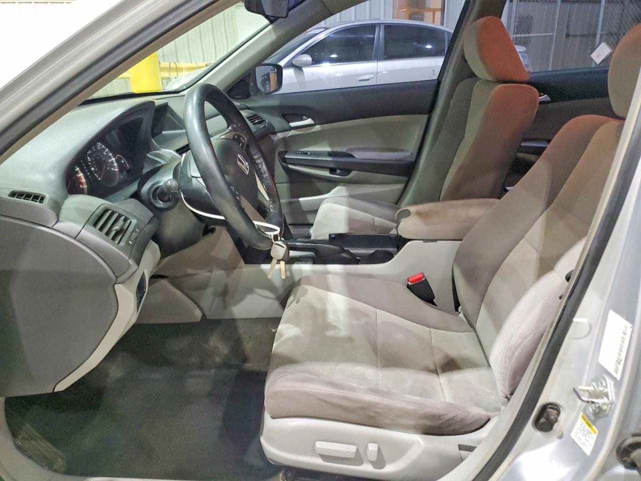 2009 HONDA ACCORD LXP photo 19