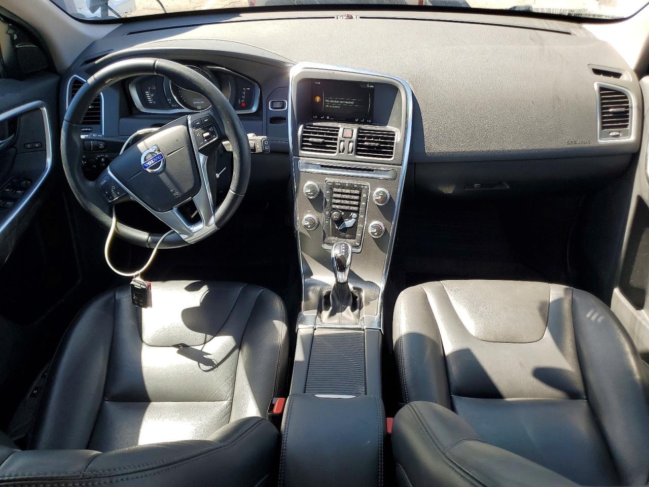 2016 VOLVO XC60 T5 PREMIER photo 8