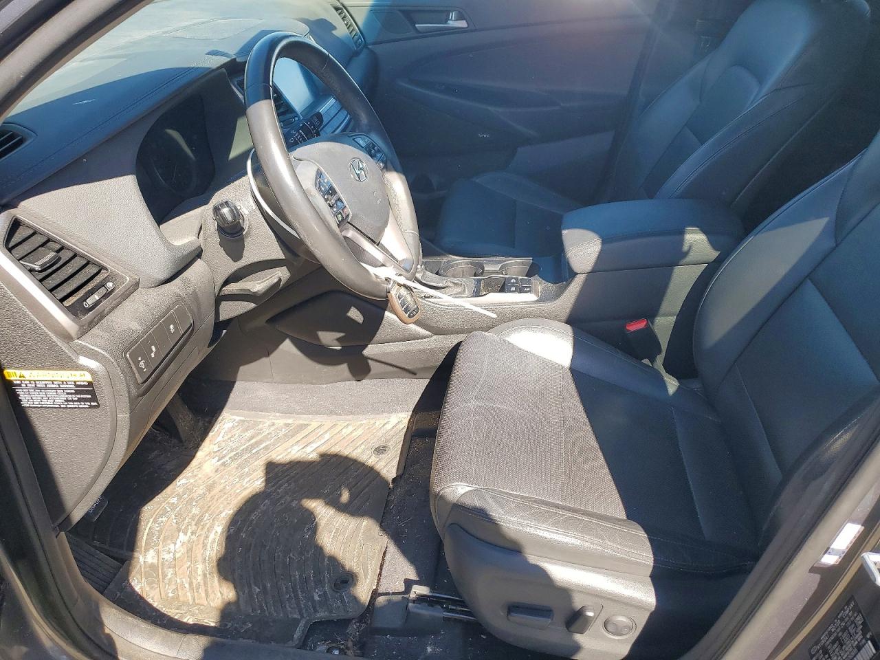 2018 HYUNDAI TUCSON SEL PLUS photo 19
