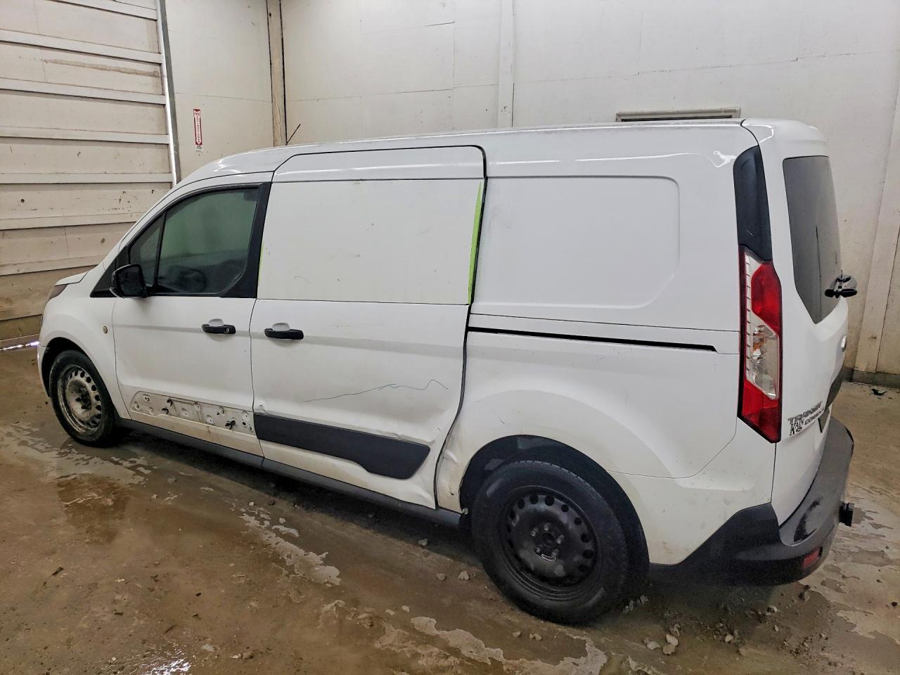 2015 FORD TRANSIT CONNECT XLT photo 2