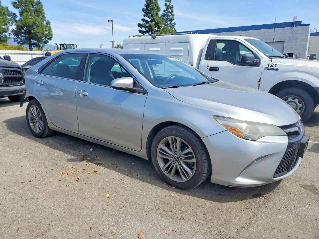 2015 TOYOTA CAMRY SE photo 7