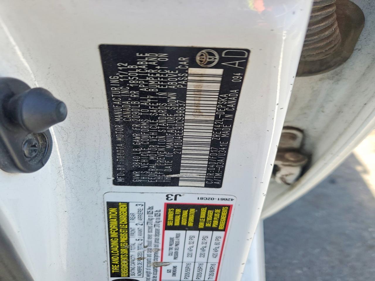 2013 TOYOTA COROLLA S photo 34