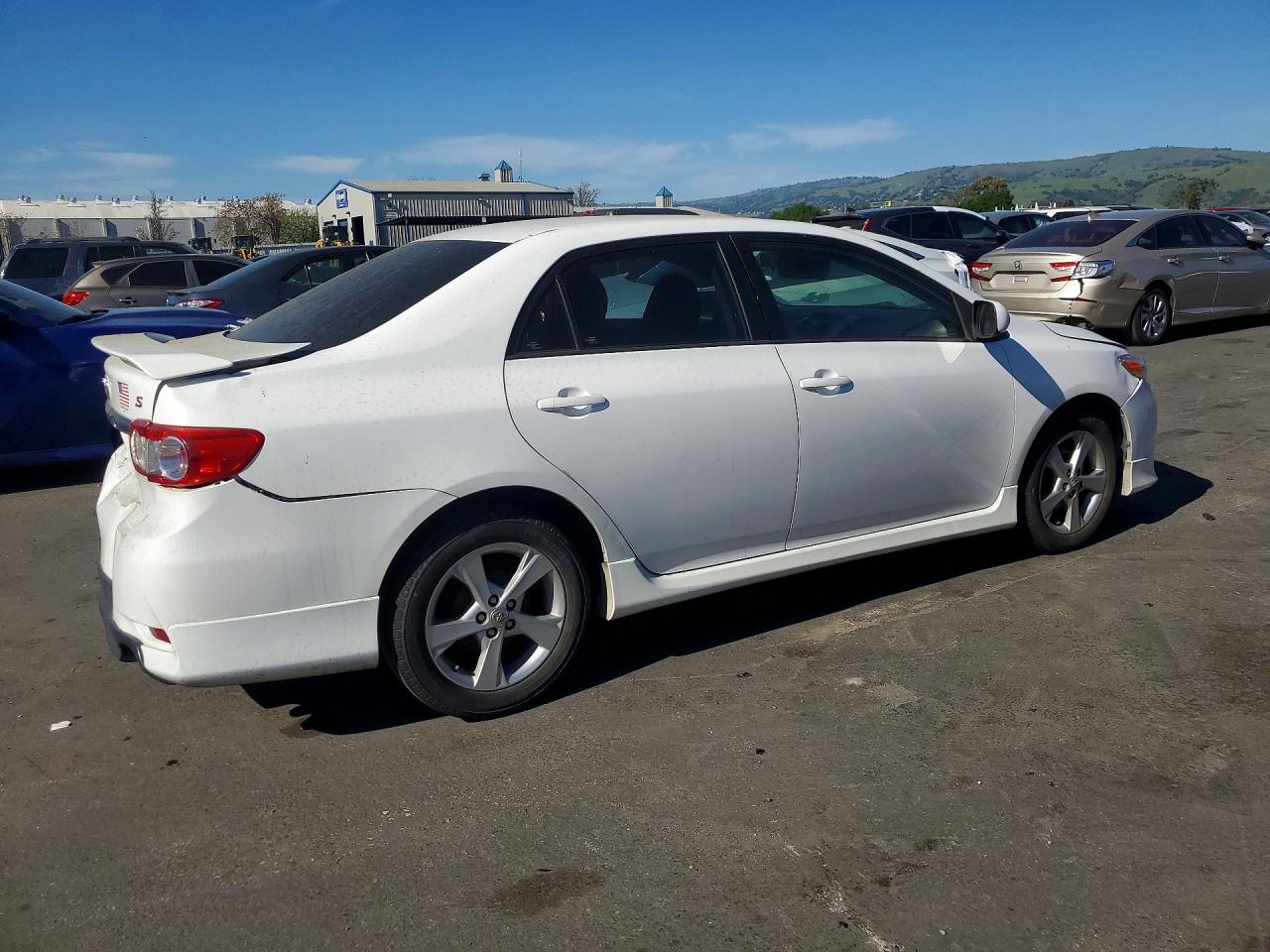 2013 TOYOTA COROLLA S photo 7
