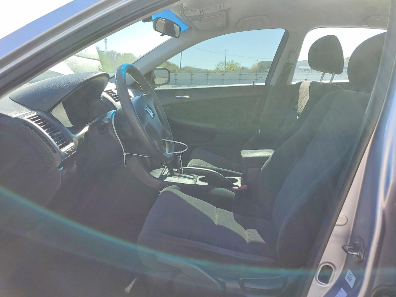 2003 HONDA ACCORD LX photo 13