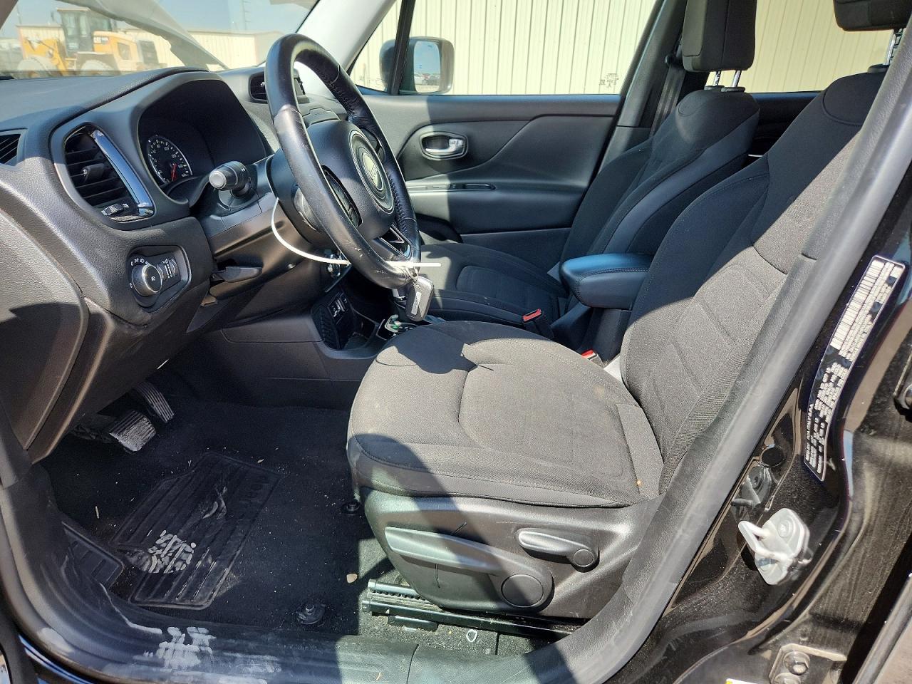 2017 JEEP RENEGADE LATITUDE photo 19