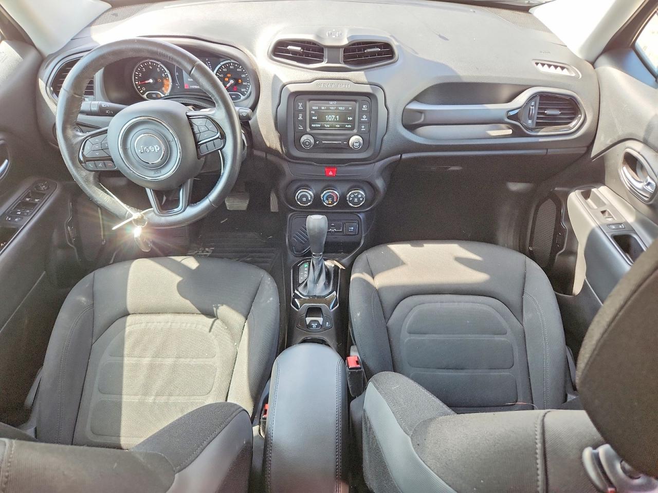 2017 JEEP RENEGADE LATITUDE photo 22