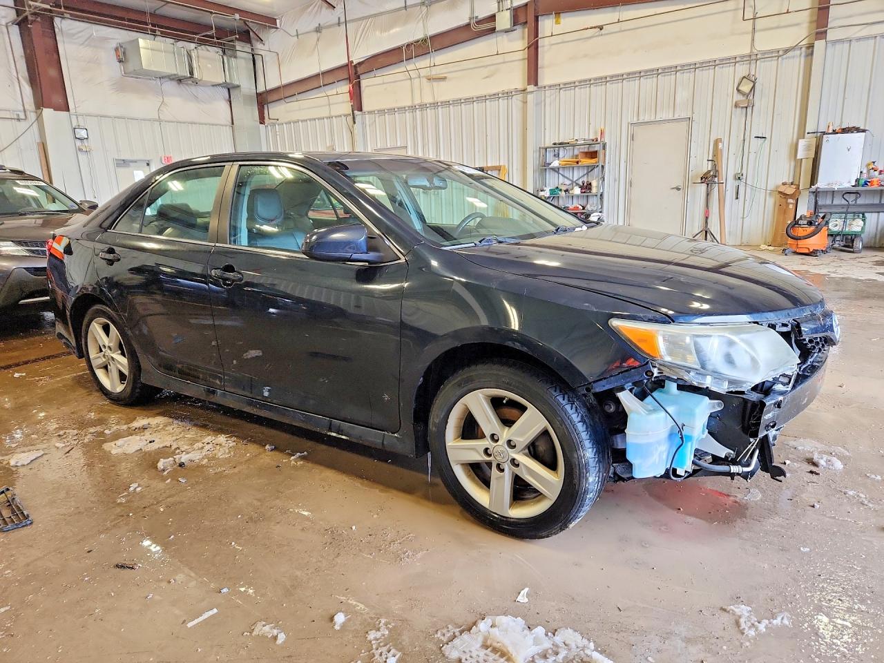 2012 TOYOTA CAMRY SE photo 7