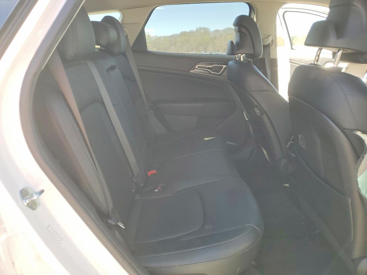 2023 KIA SPORTAGE EX photo 11