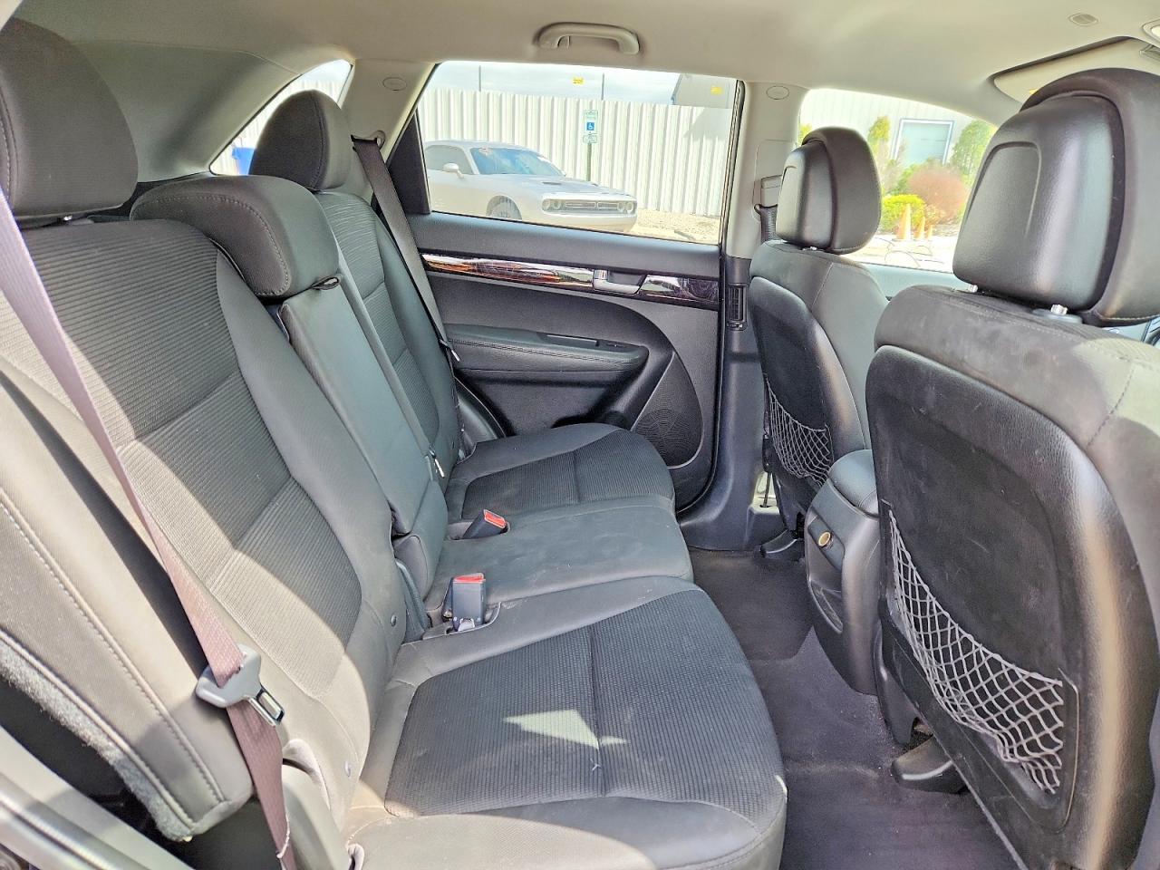 2014 KIA SORENTO LX photo 21