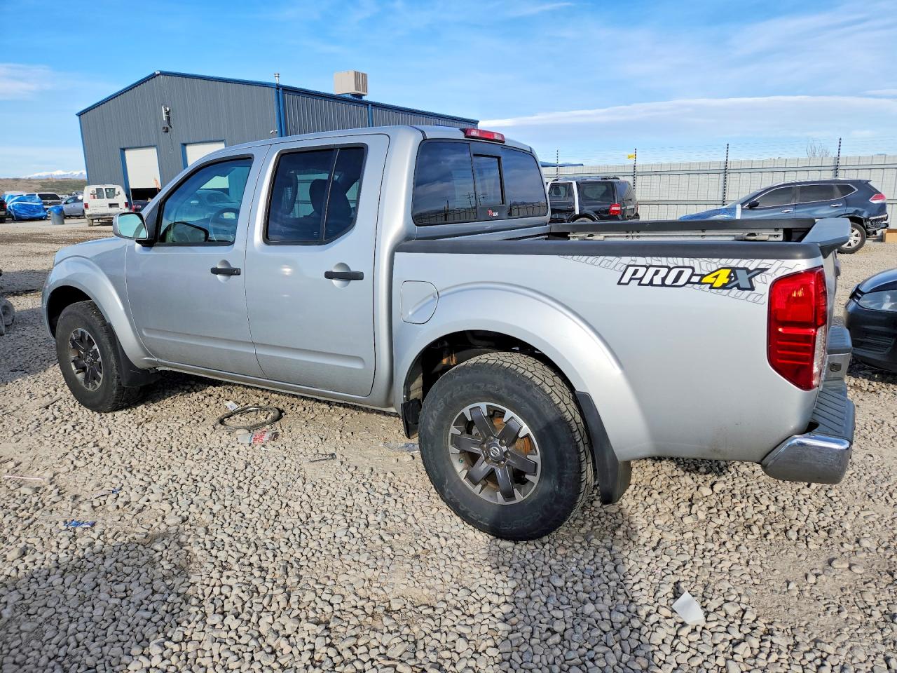 2018 NISSAN FRONTIER PRO-4X photo 3