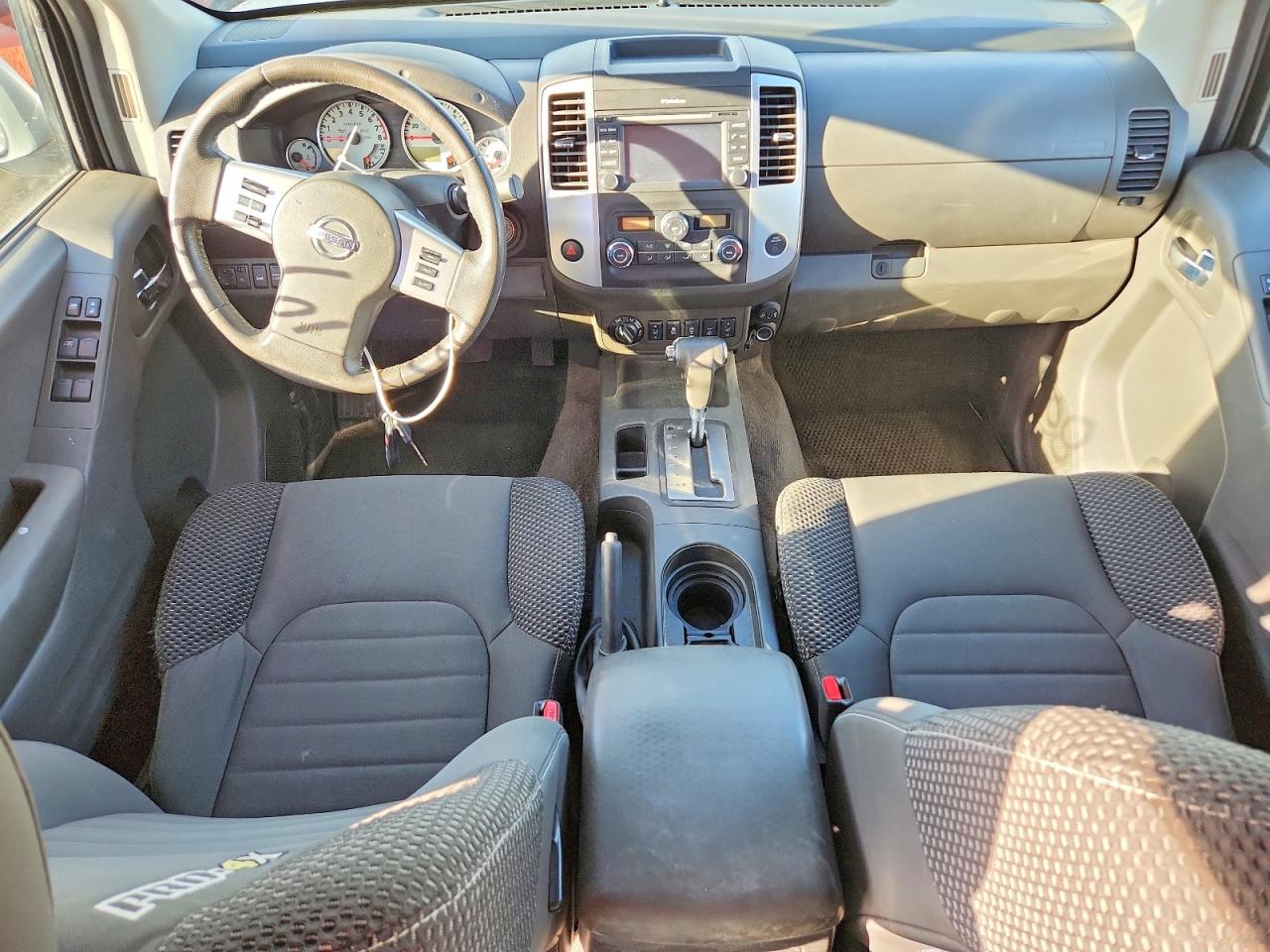 2018 NISSAN FRONTIER PRO-4X photo 15