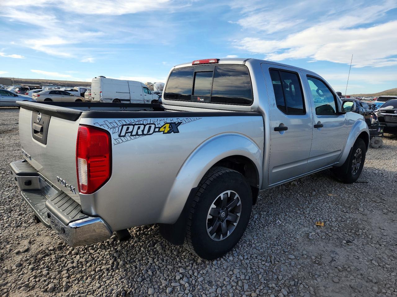 2018 NISSAN FRONTIER PRO-4X photo 5