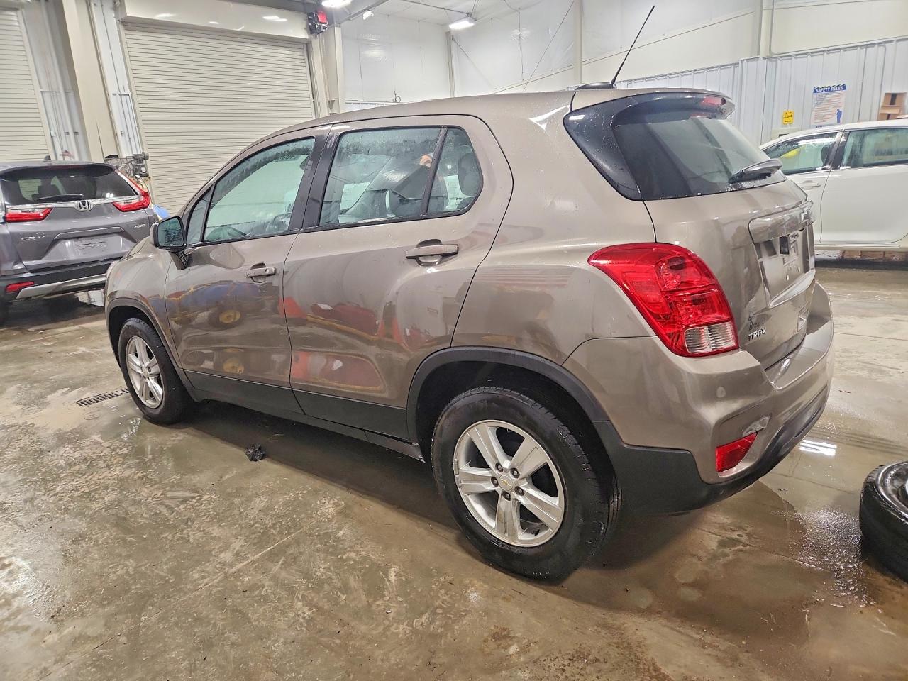 2021 CHEVROLET TRAX LS photo 3