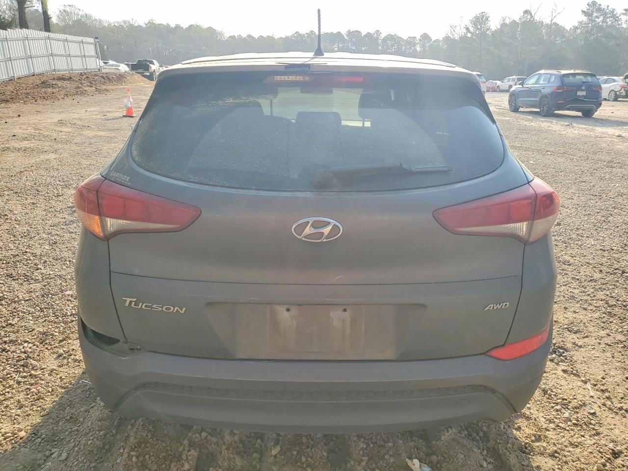 2018 HYUNDAI TUCSON SE photo 11