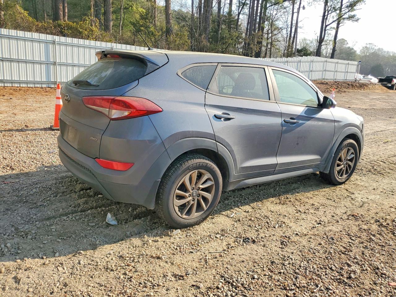 2018 HYUNDAI TUCSON SE photo 5