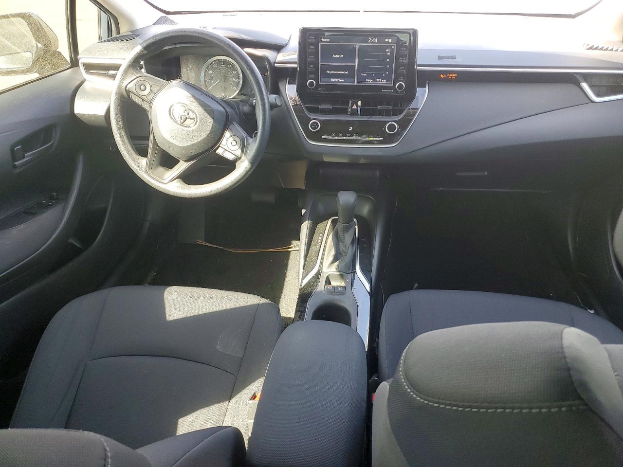 2022 TOYOTA COROLLA LE photo 8