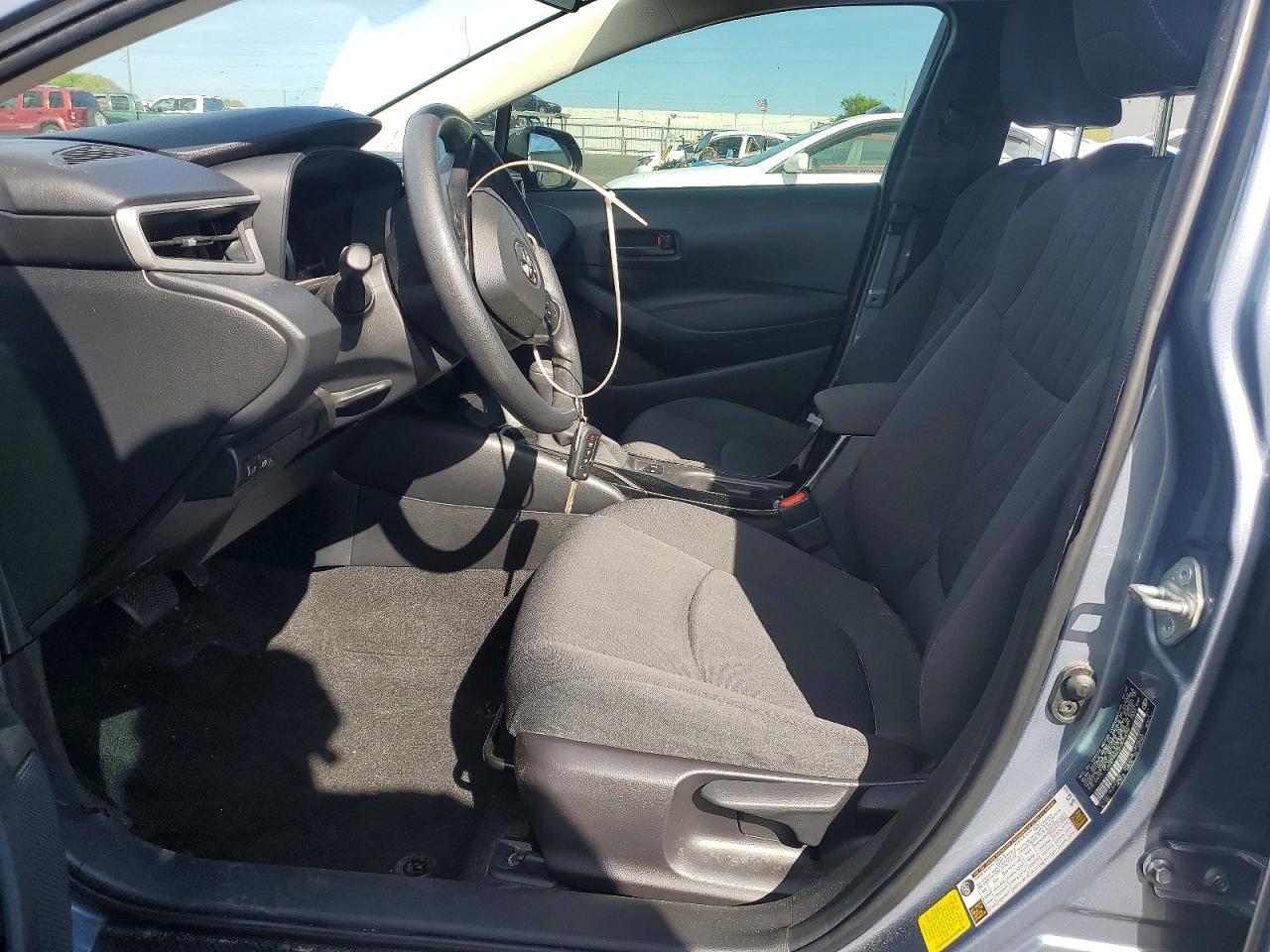 2022 TOYOTA COROLLA LE photo 7