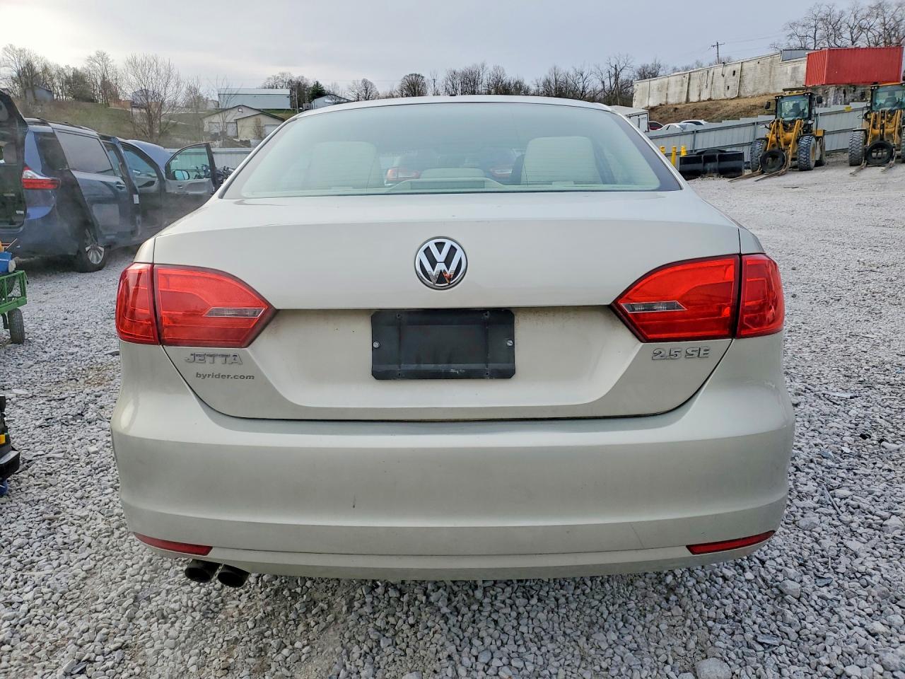 2011 VOLKSWAGEN JETTA SE photo 6