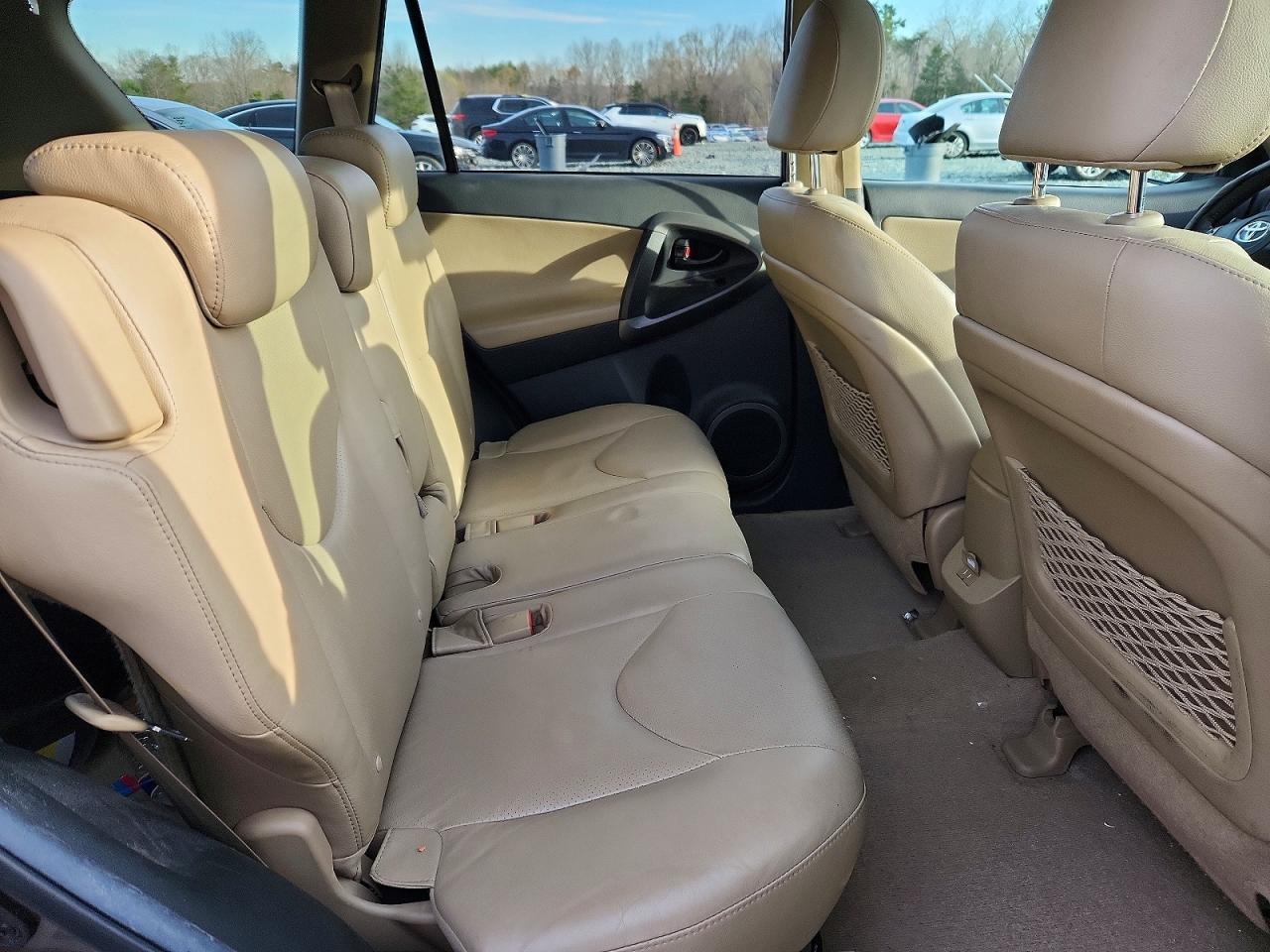 2011 TOYOTA RAV4 LIMITED photo 31