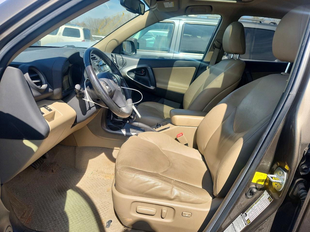 2011 TOYOTA RAV4 LIMITED photo 19