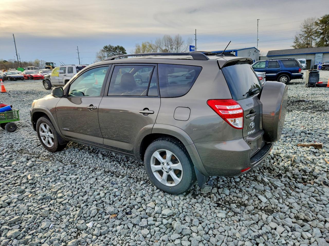 2011 TOYOTA RAV4 LIMITED photo 4