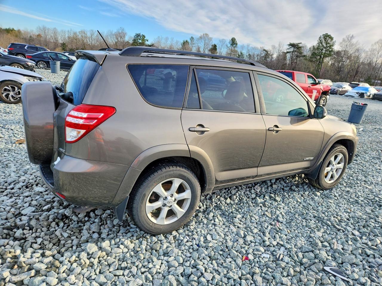 2011 TOYOTA RAV4 LIMITED photo 7