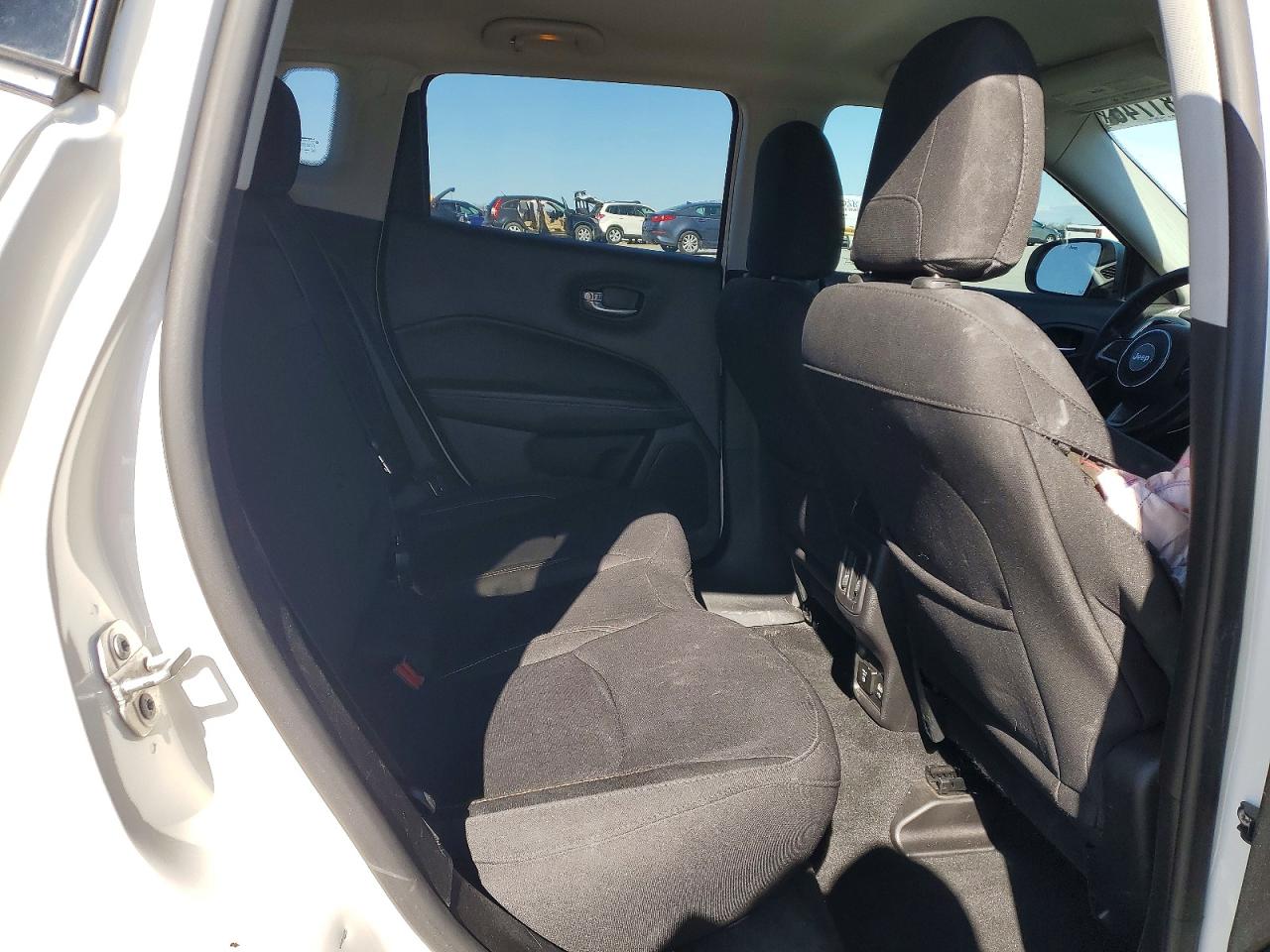 2019 JEEP COMPASS SPORT photo 31