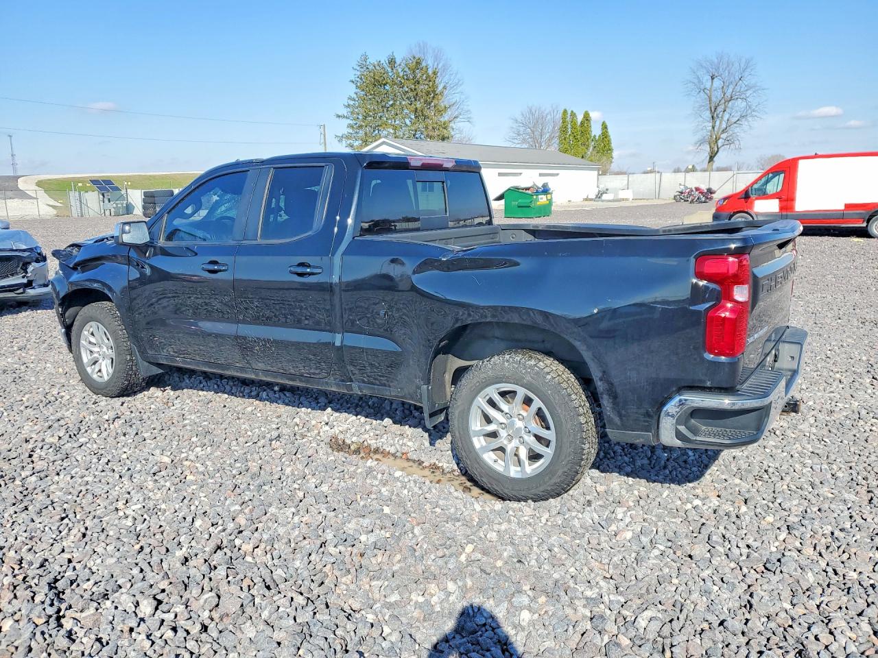 2019 CHEVROLET SILVERADO K1500 LT photo 3