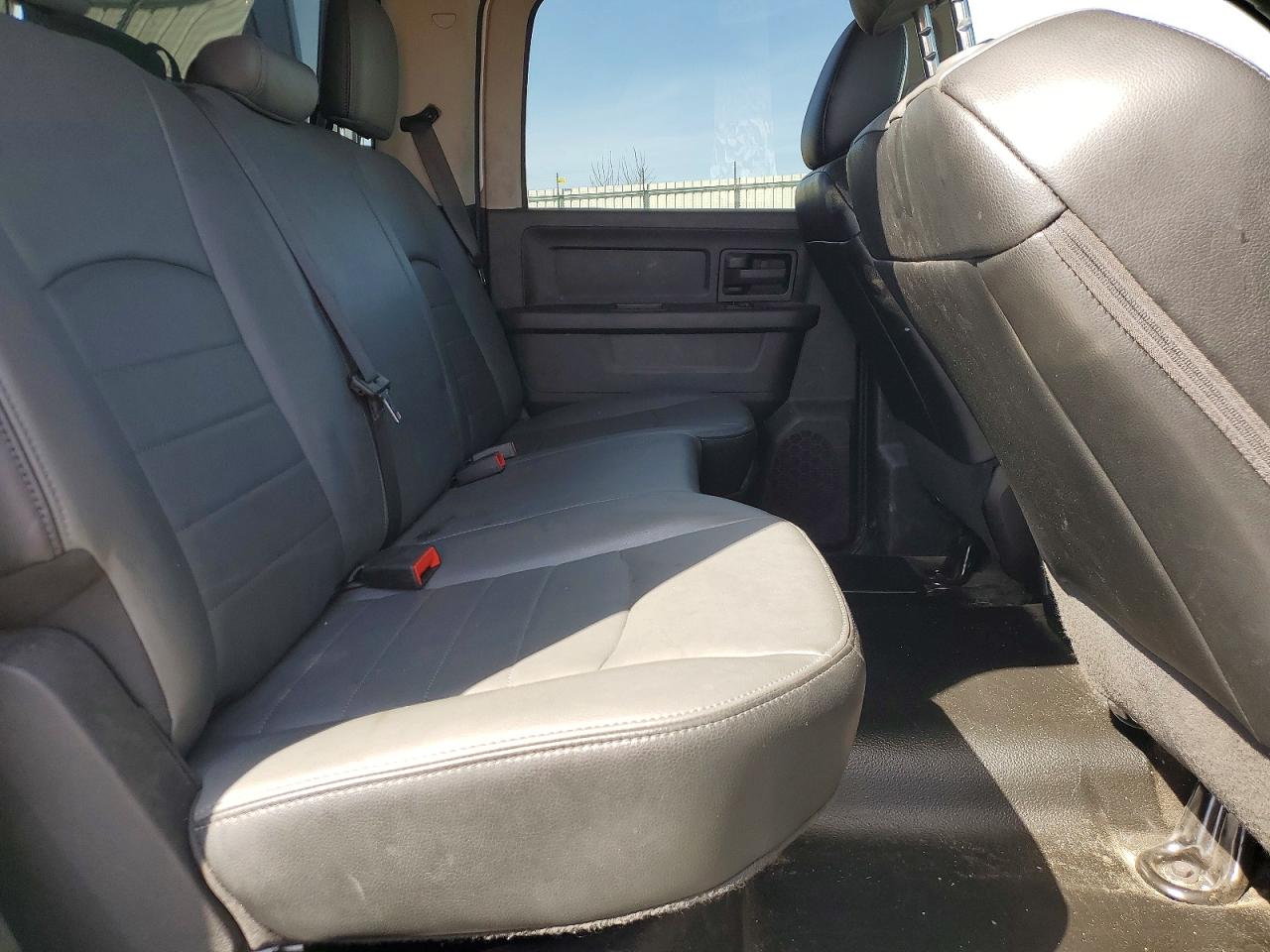 2021 RAM 1500 CLASSIC TRADESMAN photo 28