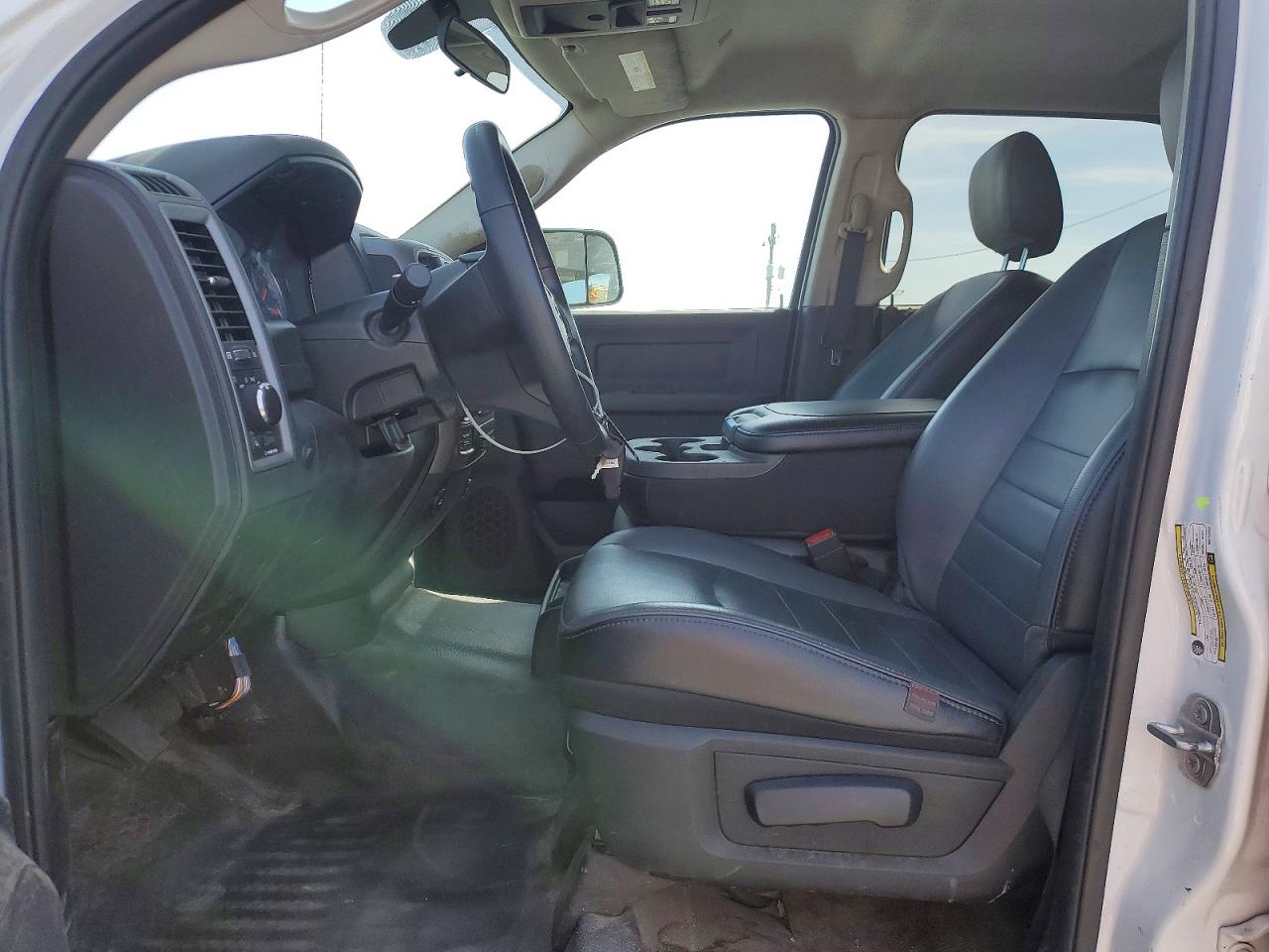 2021 RAM 1500 CLASSIC TRADESMAN photo 19