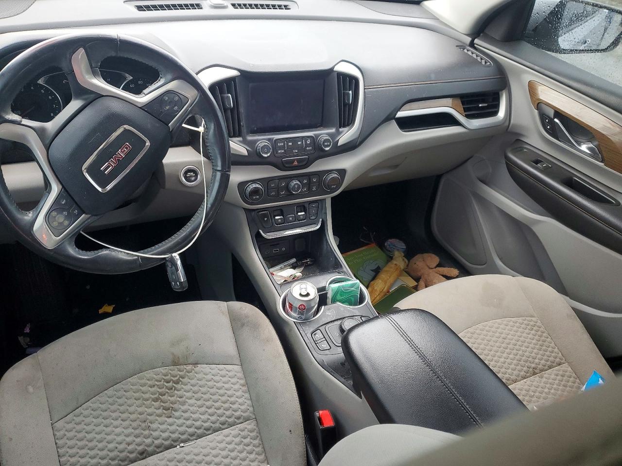 2018 GMC TERRAIN SLE photo 8