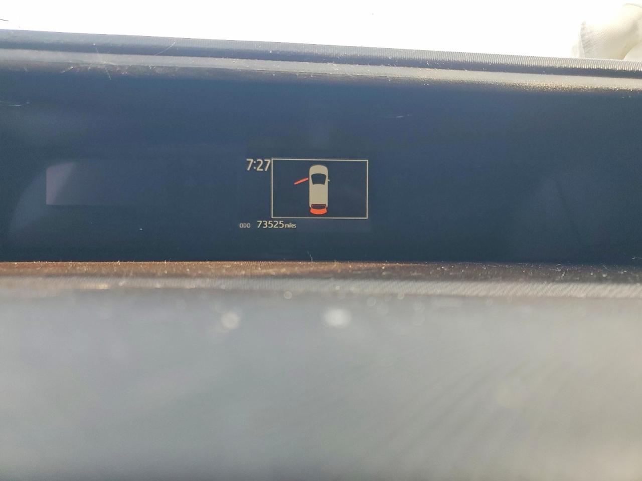 2018 TOYOTA PRIUS C TWO photo 9