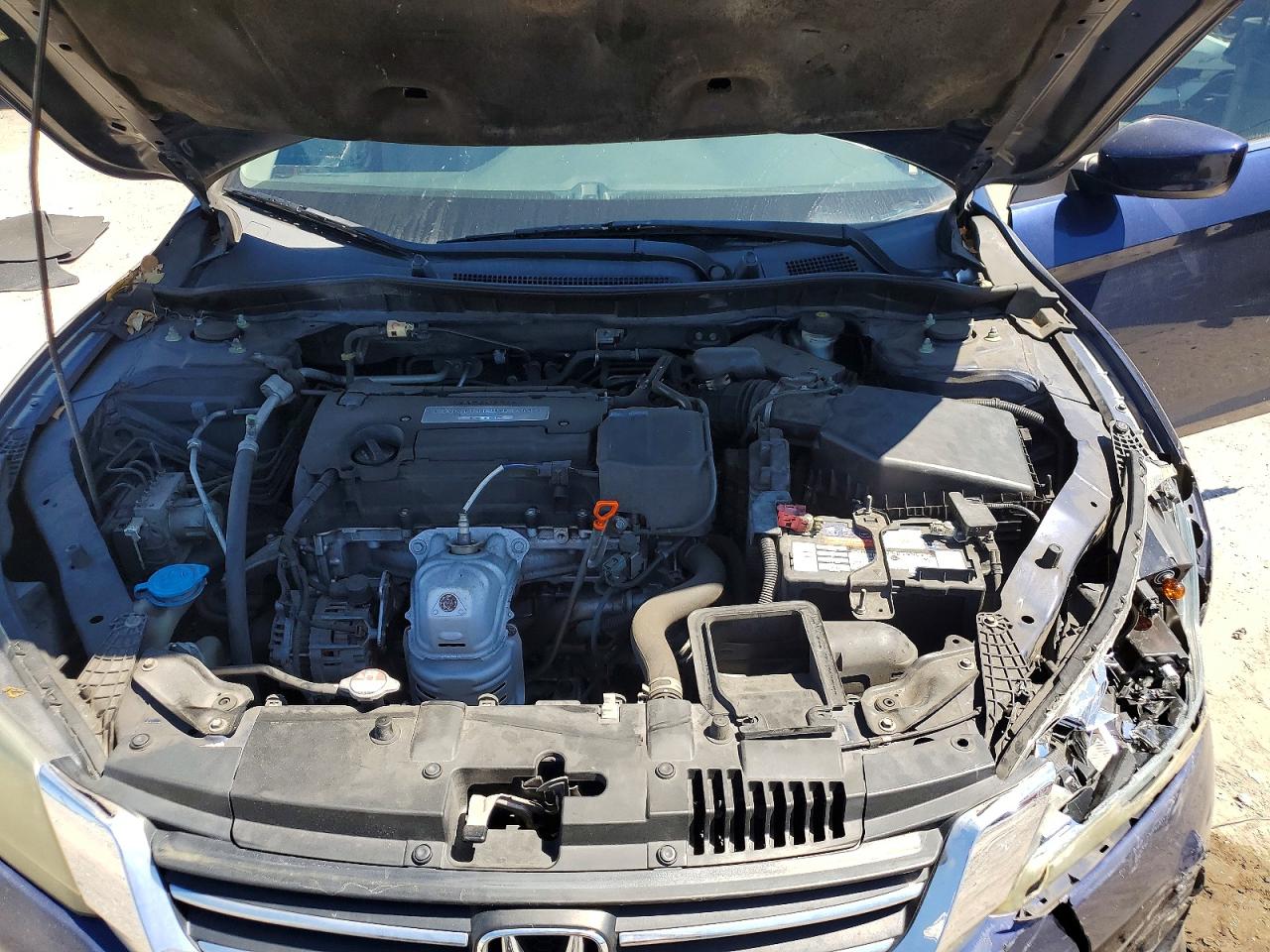 2014 HONDA ACCORD LX photo 21