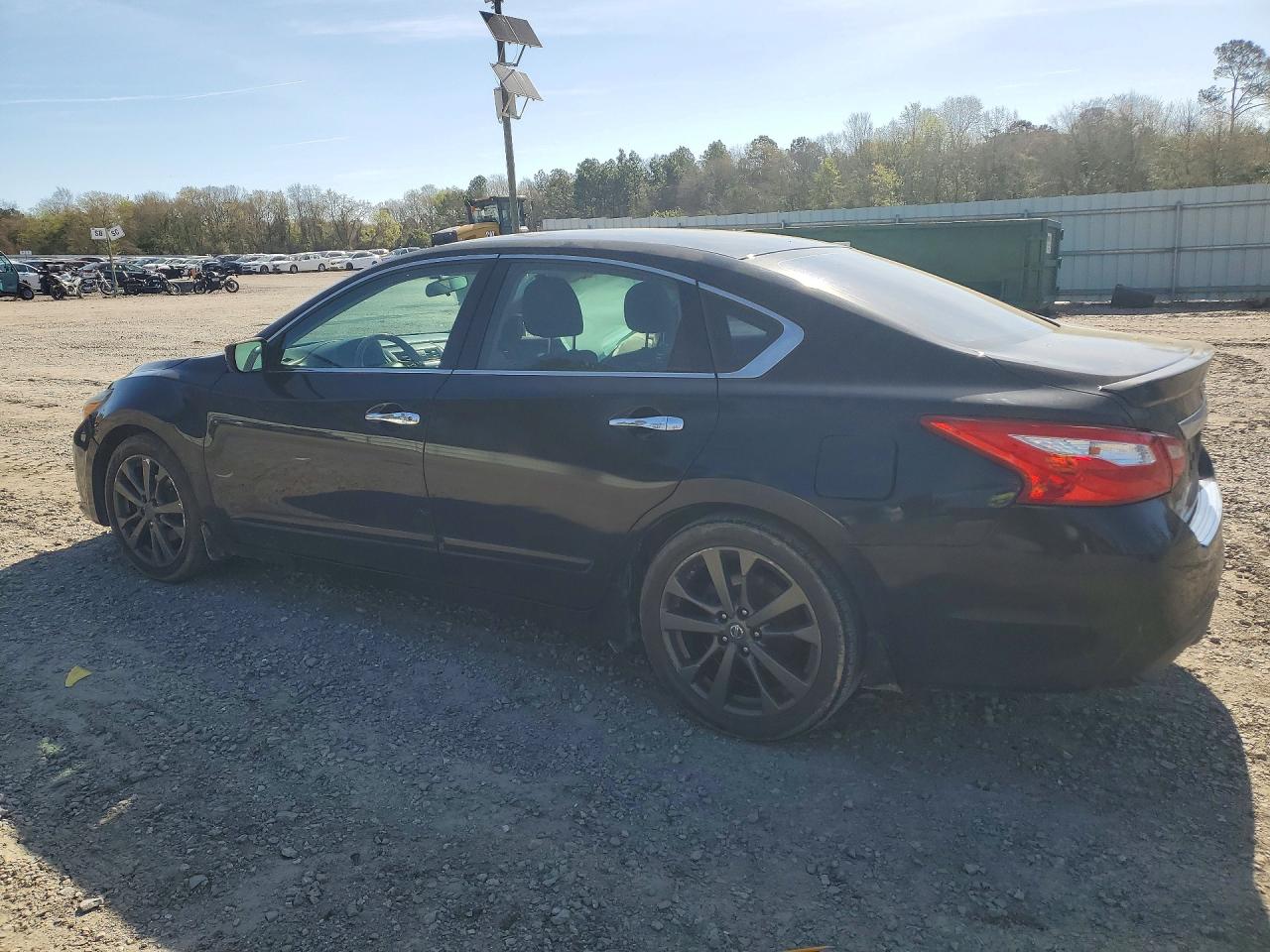 2016 NISSAN ALTIMA 2.5 SR photo 3