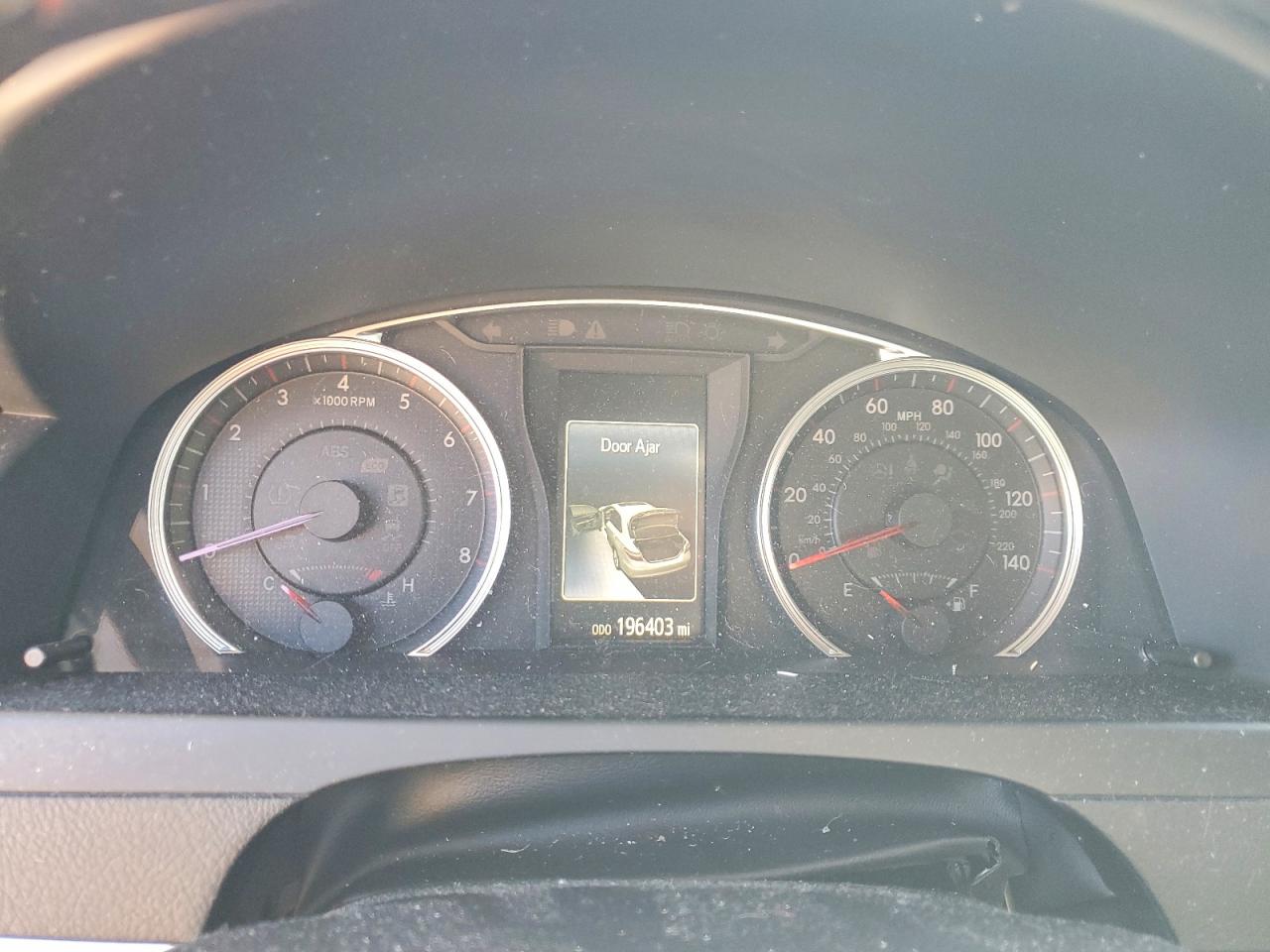 2016 TOYOTA CAMRY SE photo 25