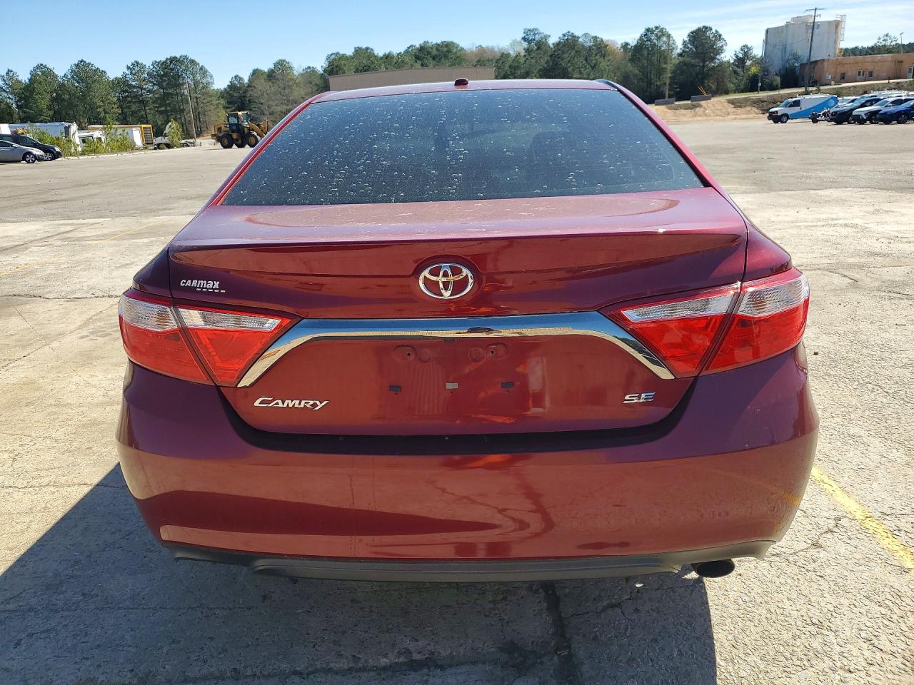 2016 TOYOTA CAMRY SE photo 16