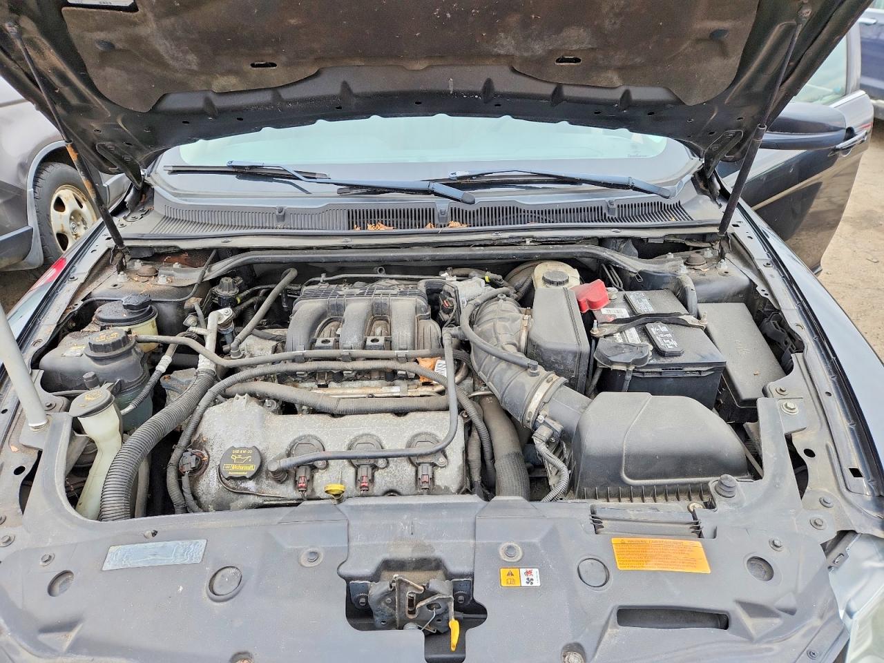 2011 FORD TAURUS SEL photo 21