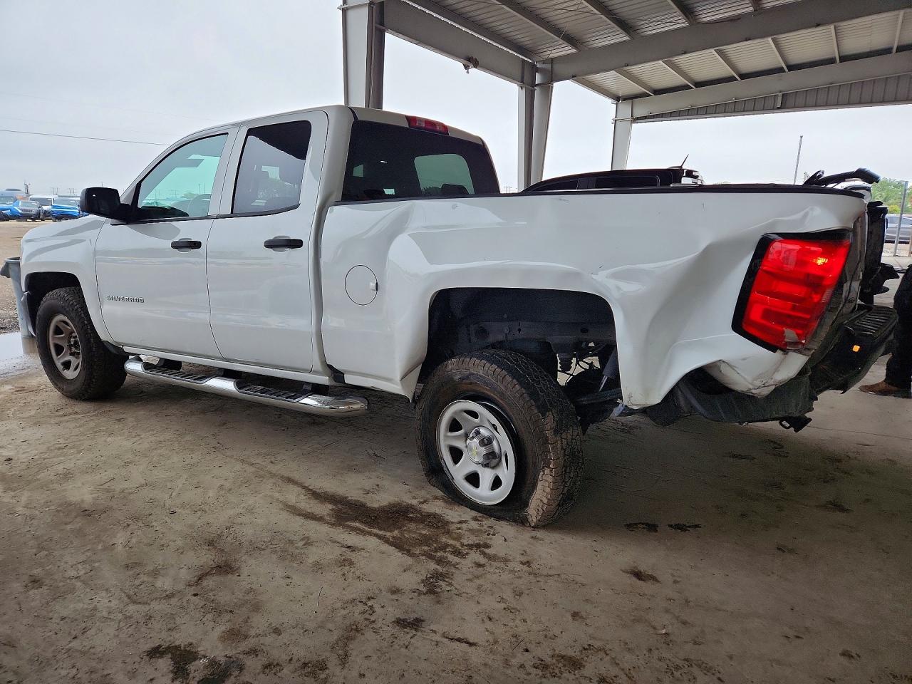 2017 CHEVROLET SILVERADO C1500 photo 2