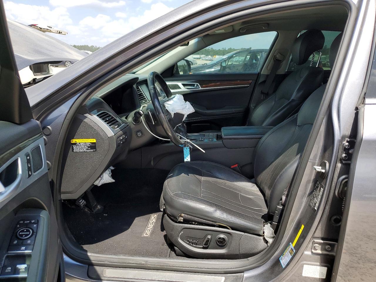 2015 HYUNDAI GENESIS 3.8L photo 13