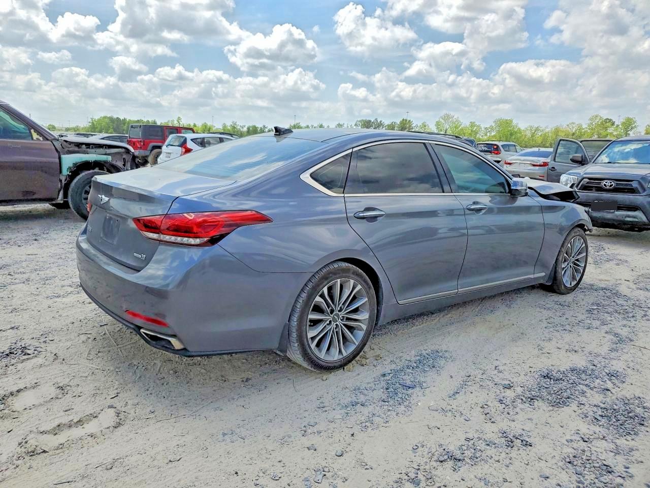 2015 HYUNDAI GENESIS 3.8L photo 5