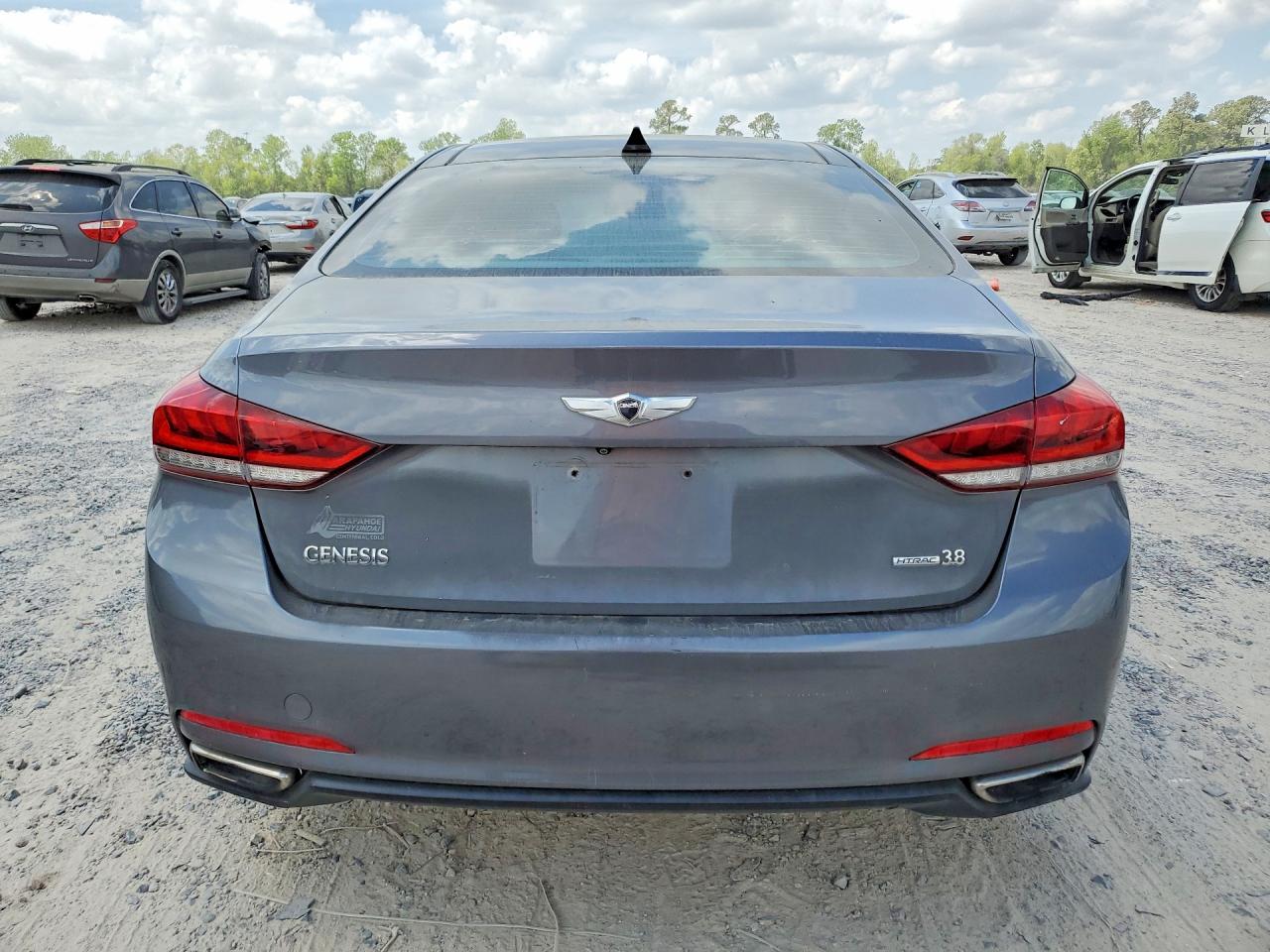 2015 HYUNDAI GENESIS 3.8L photo 11