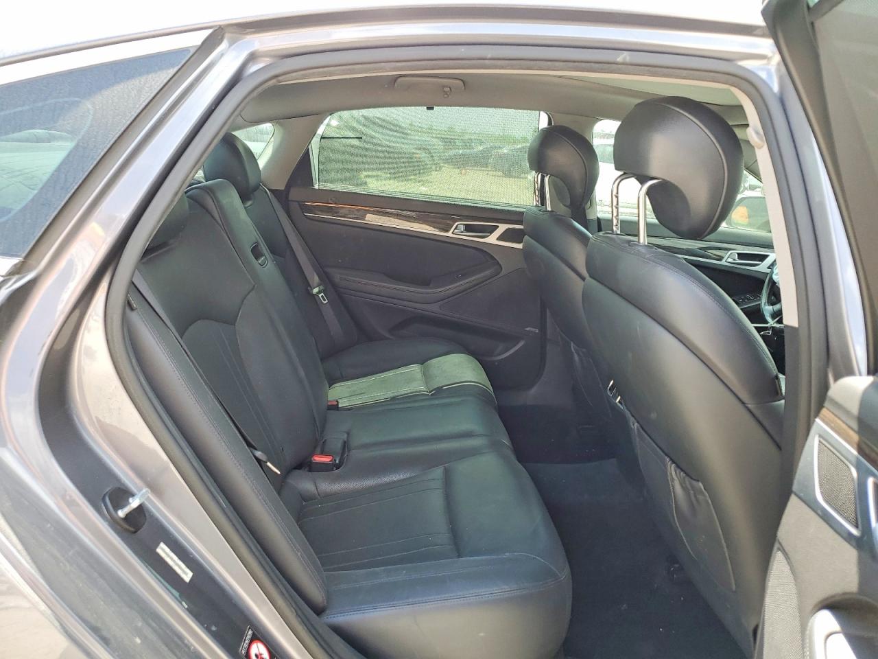 2015 HYUNDAI GENESIS 3.8L photo 19
