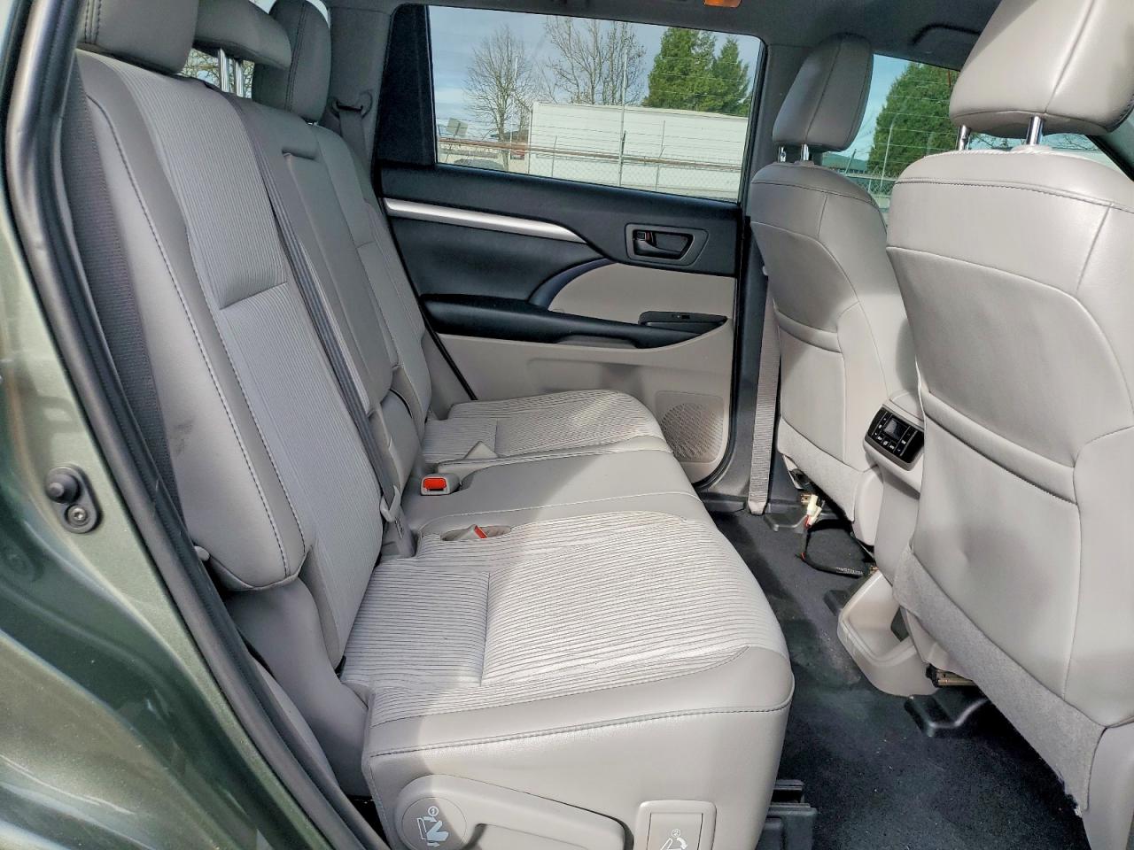 2019 TOYOTA HIGHLANDER LE PLUS photo 31