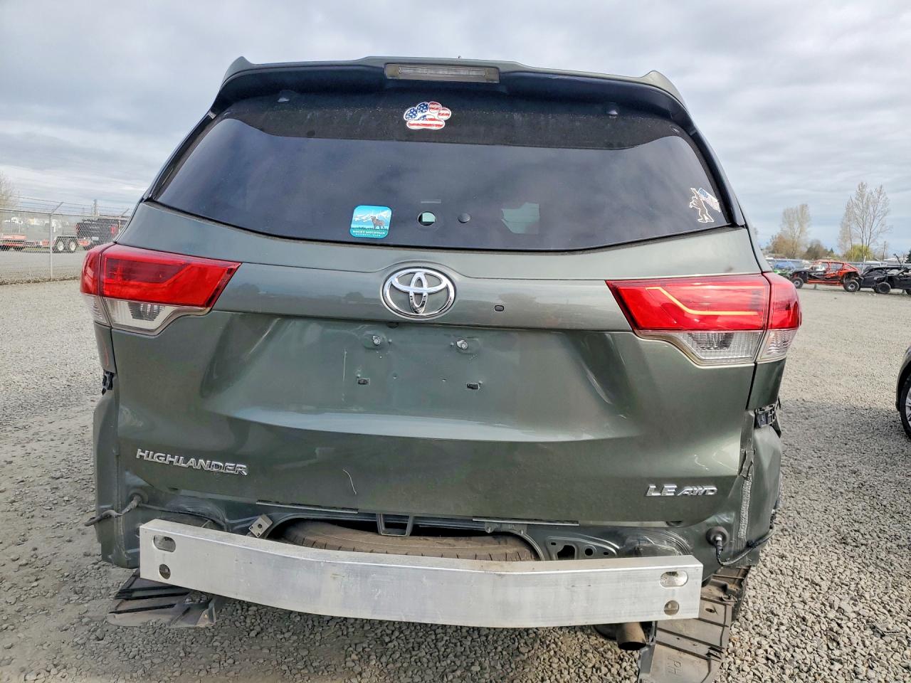2019 TOYOTA HIGHLANDER LE PLUS photo 16