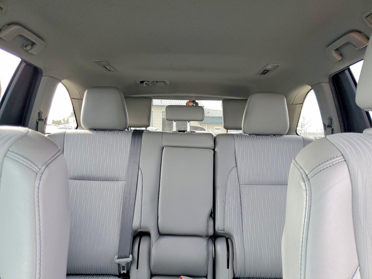 2019 TOYOTA HIGHLANDER LE PLUS photo 28