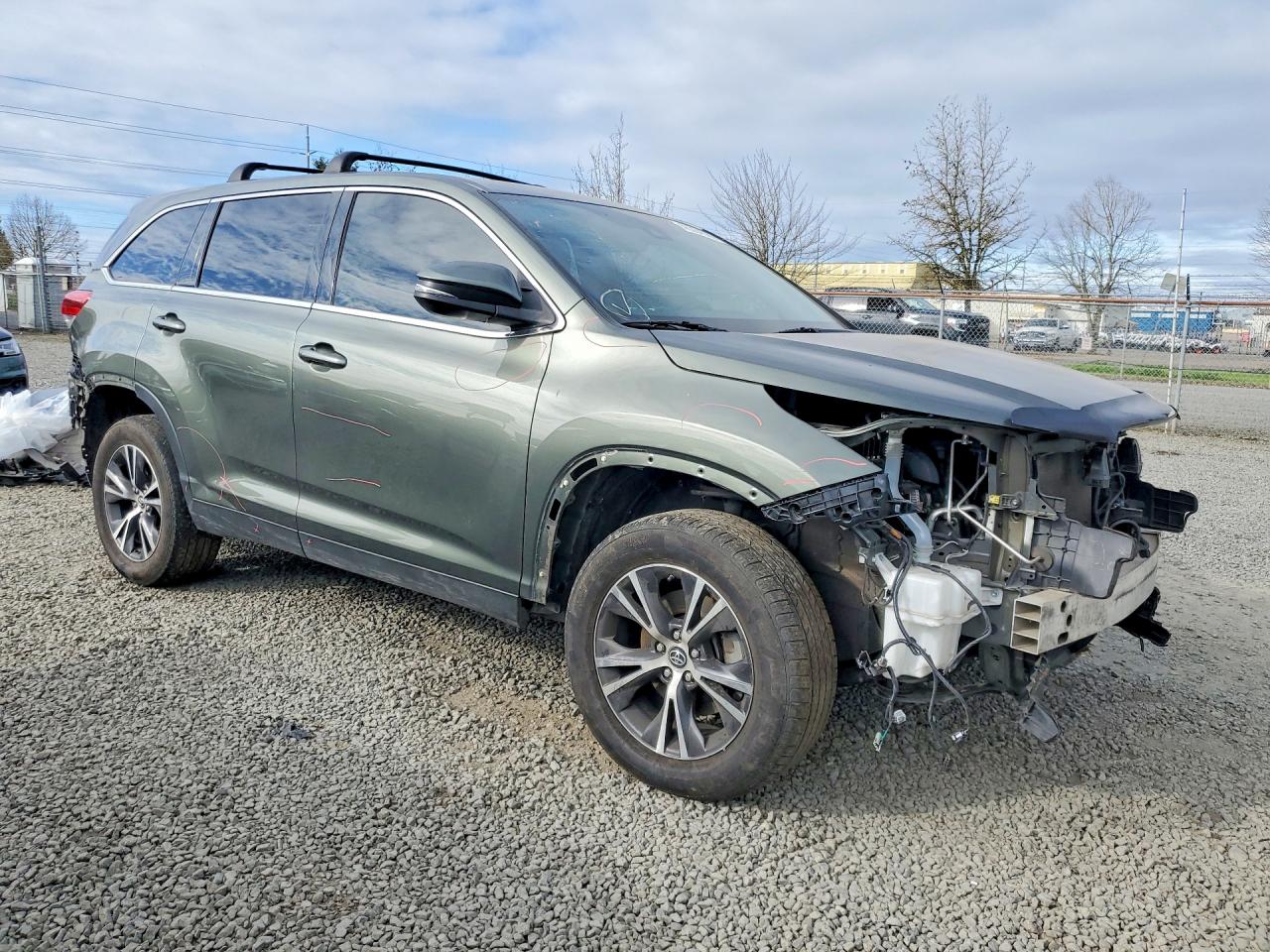 2019 TOYOTA HIGHLANDER LE PLUS photo 10