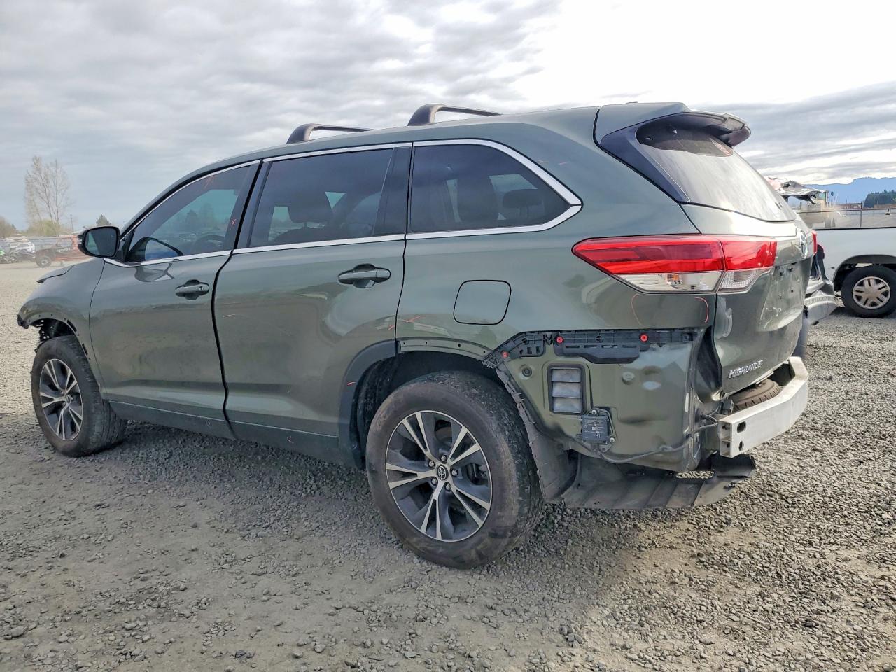 2019 TOYOTA HIGHLANDER LE PLUS photo 4